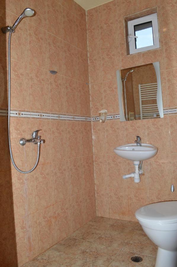 Dionis Hotel Petrič Esterno foto